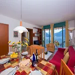 Mit Seeblick Auf Den Luganersee Lägenhet